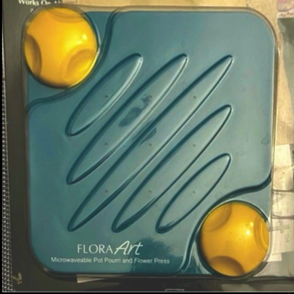 FLORA Art Kit~Microwaveable Flower Press Pot Pourri Maker - Picture 3 of 4